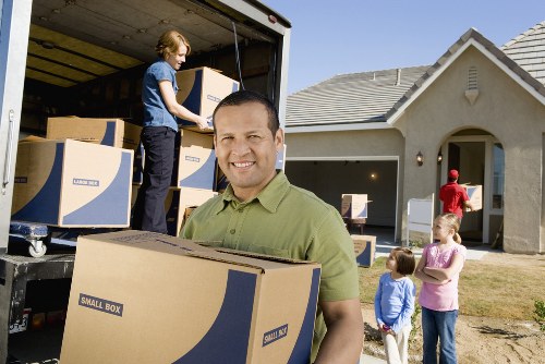 Efficient relocation support with packing and unpacking services in Ham